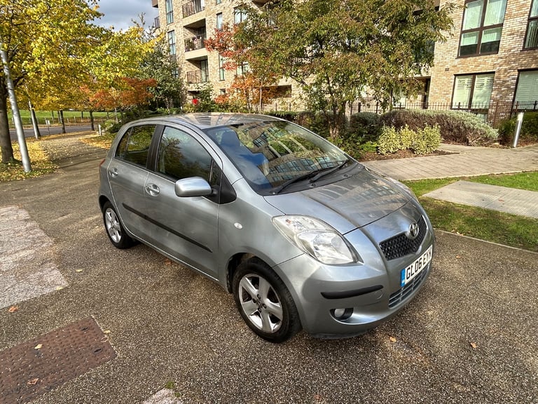 image for Toyota YARIS 1.3 automatic,low miles 50k,drives superb,excellent condition,service history,2 keys 