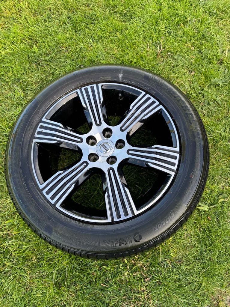 image for Volvo xc 40 tyres and rims