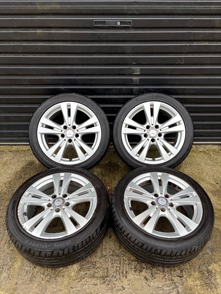 Mercedes Alloy wheels 17” 5x112