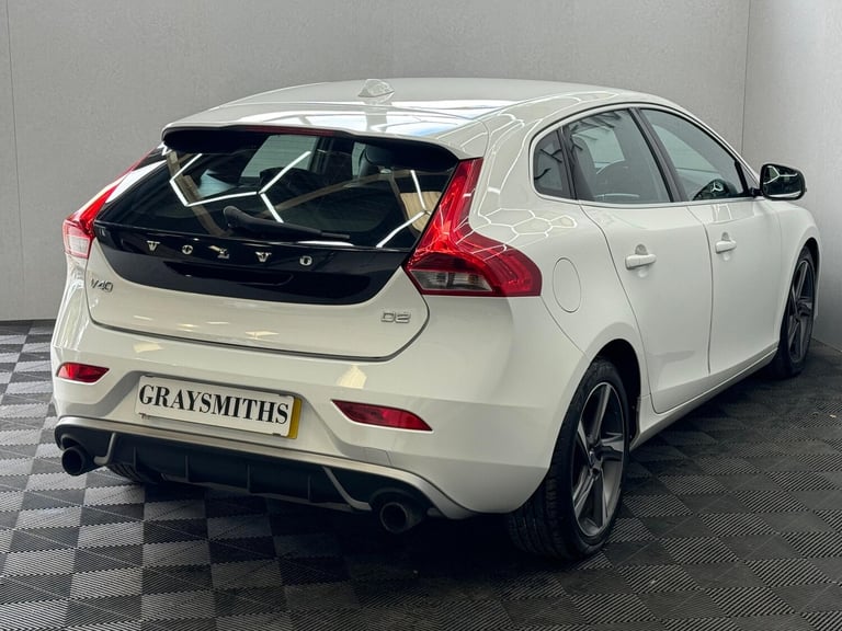 2015 Volvo V40 1.6 D2 R-Design Euro 5 (s/s) 5dr HATCHBACK Diesel Manual