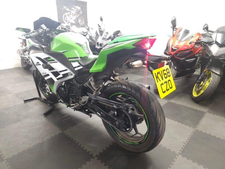 Used Kawasaki ninja for Sale in London Motorbikes Scooters - Main Image