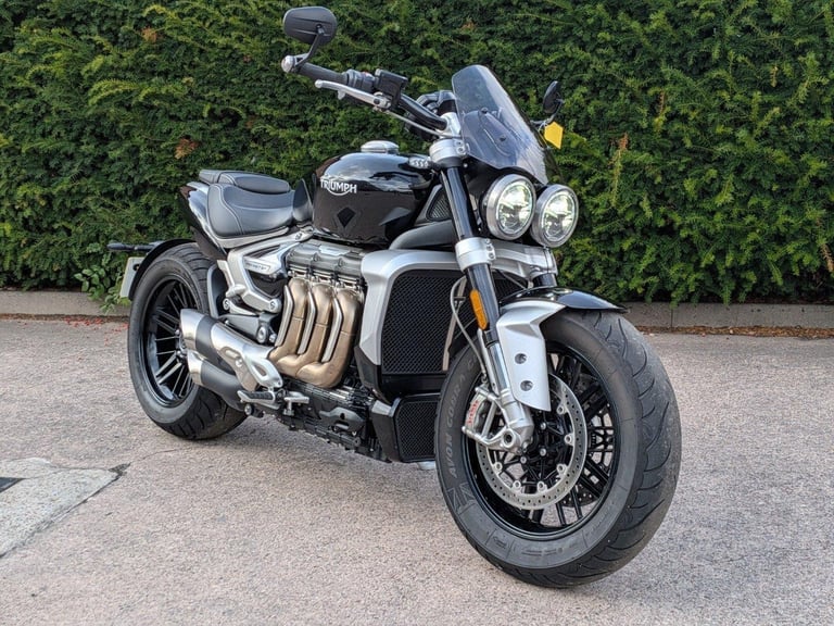 TRIUMPH ROCKET 3 R - 2022 72 - LOW MILES - 1 OWNER