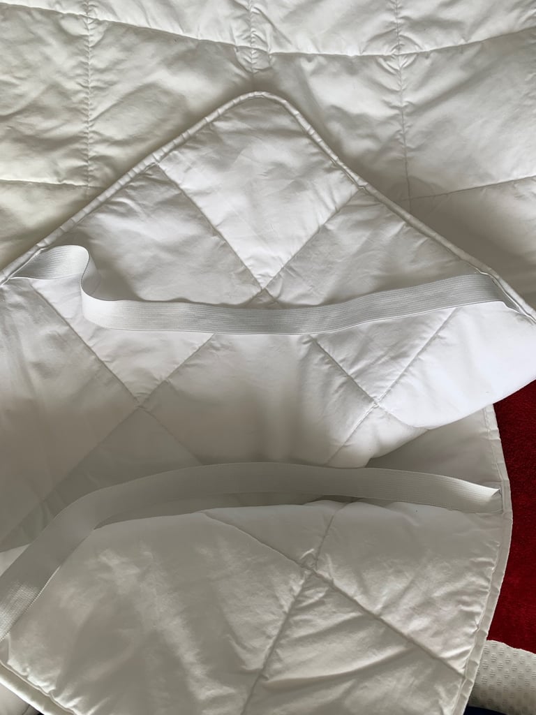 Ikea single mattress protector with straps 