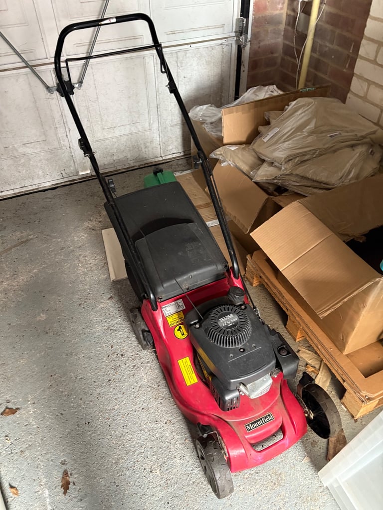 Lawn mower Mountfield RC100 spares or repairs