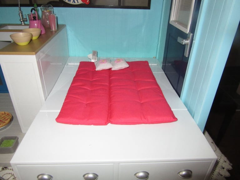 Our Generation Doll Beach Hut