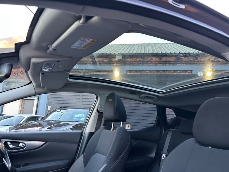 2019 Nissan Qashqai 1.3 DiG-T N-Connecta 5dr HATCHBACK PETROL Manual