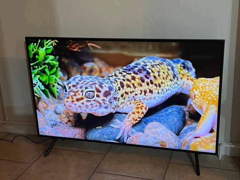 Samsung UE50RU7100KXXU 50" Smart 4K Ultra HD Hdr LED TV