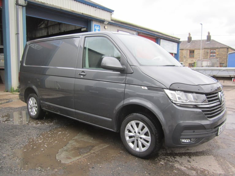 image for 2020 Volkswagen Transporter 2.0 TDI 110 Highline Van PANEL VAN Diesel Manual