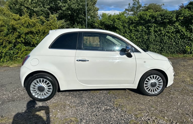 * 66,000 * 2010 FIAT 500 1.2 LOUNGE PETROL 3 DOOR HATCHBACK * £35 A YEAR ROAD TAX *