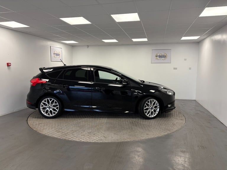 2018 Ford Focus 1.0 EcoBoost 140 ST-Line Navigation 5dr HATCHBACK PETROL Manual