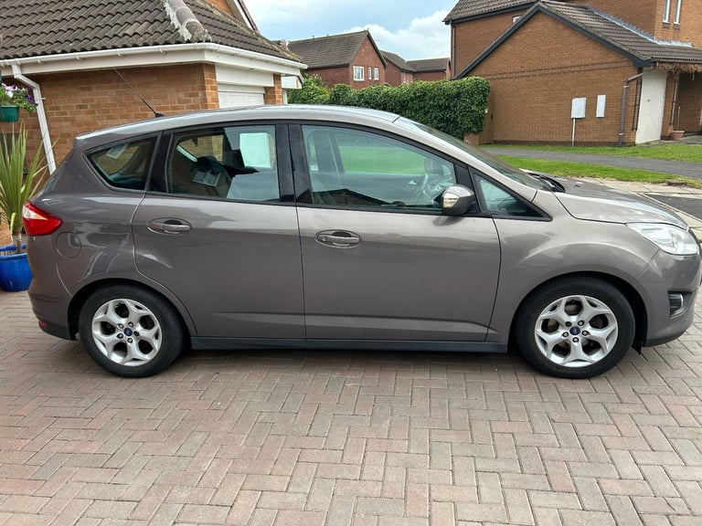 Small / Medium Automatic car WANTED