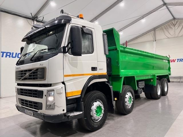 Volvo FM 380 8x4 Day Cab Steel Tipper Manual