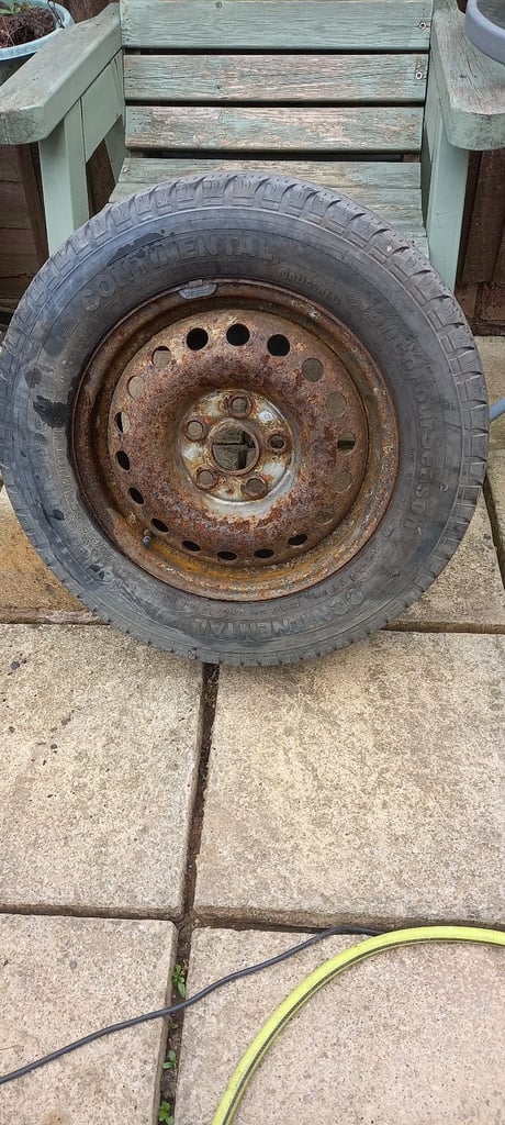  3 x Vw transporter t4 wheels good tyres 