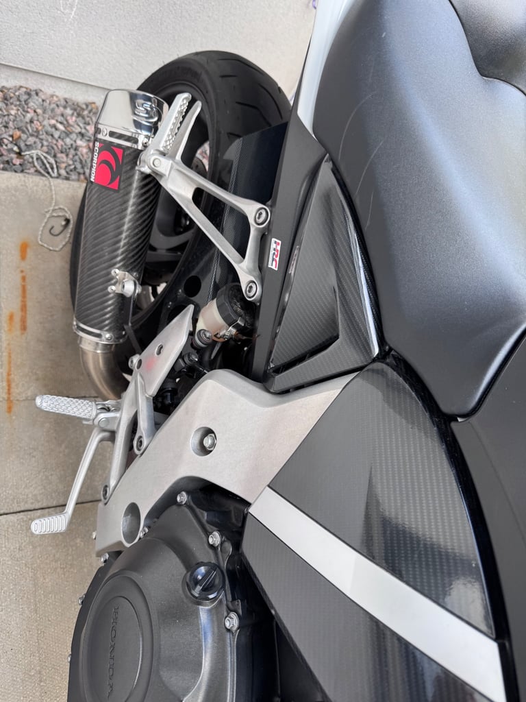 Honda, CB, 2011, 998 (cc)