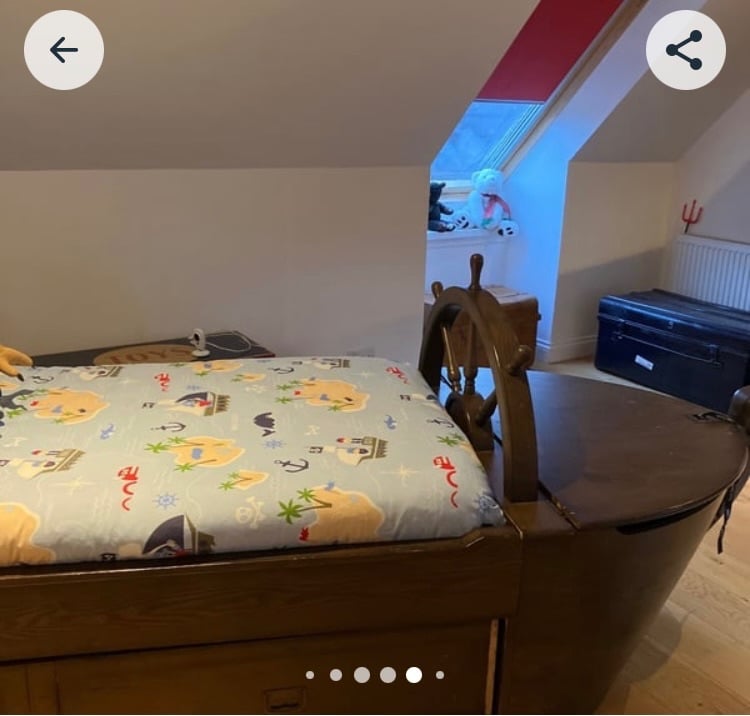 Pirate bed with great detail 