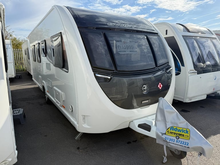 Swift Challenger 560 Rear Island Bed Middle Bathroom 