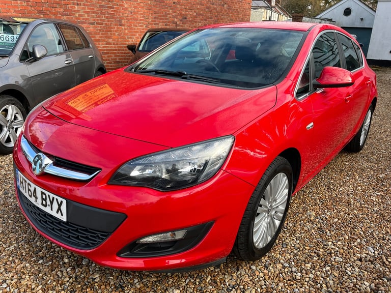 image for 2015 Vauxhall Astra 1.4 16v Excite Hatchback 5dr Petrol Manual Euro 5 (100 ps)