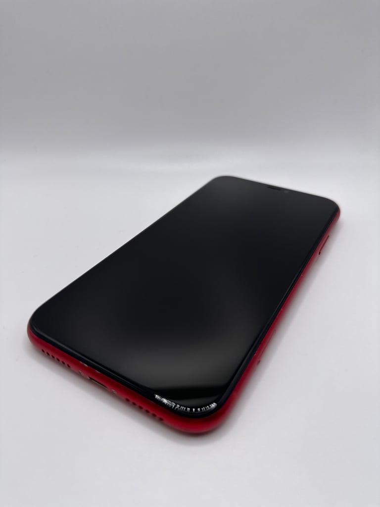 PRISTINE: Apple iPhone 11, 64gb, Red (UNLOCKED)