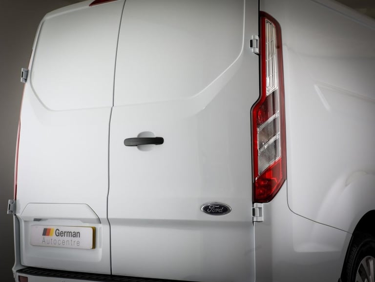 2022 Ford Transit Custom 2.0 300 EcoBlue Limited Panel Van 5dr Diesel Manual L2 H1 Euro 6 (s/s) (...