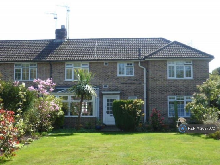 2 bedroom flat in Broadwater Down, Tunbridge Wells, TN2 (2 bed) (#2637070)