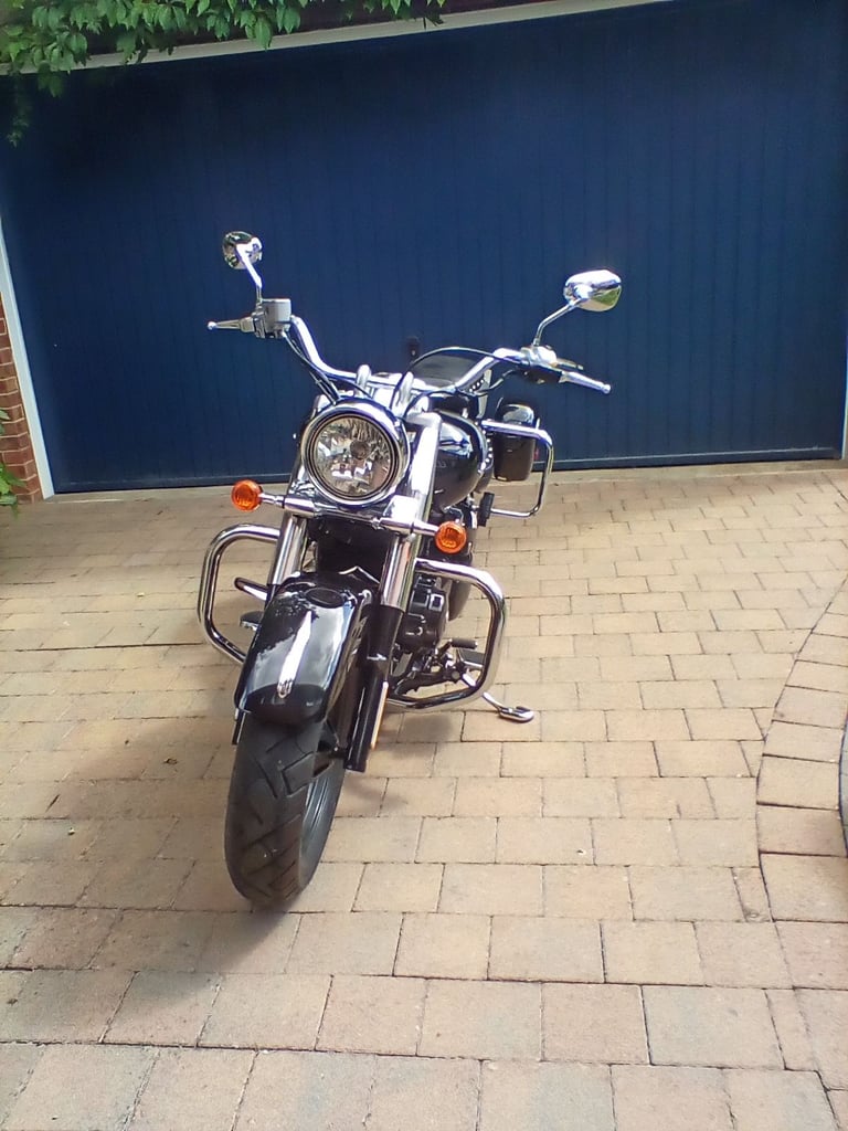 Suzuki, 2008, 400 (cc)