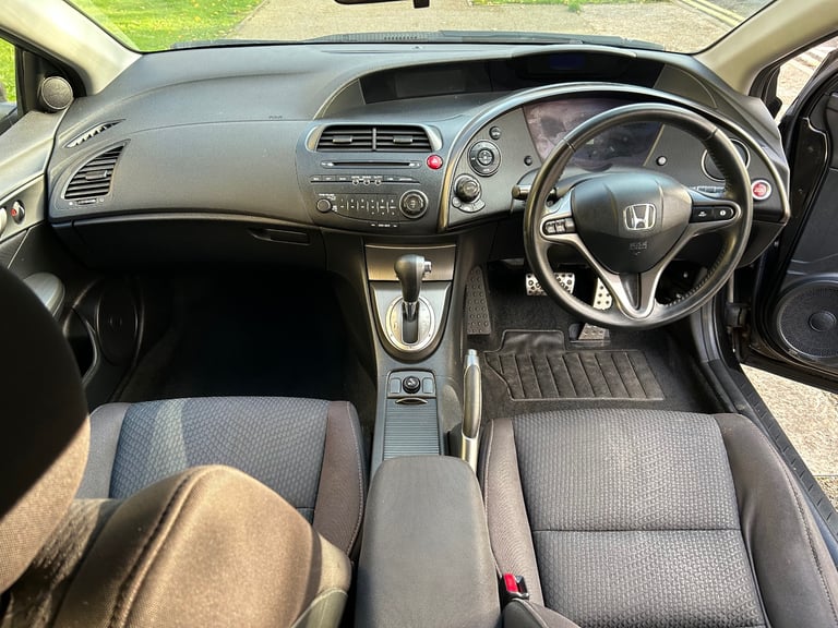 FACE LIFT 2009 HONDA CIVIC 1.8 FULL AUTOMATIC PETROL LOW MILEAGE 90k.,drives superb,great condition 