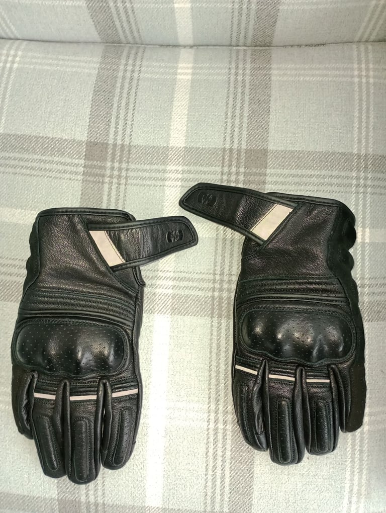image for Oxford motorcycle gloves - Medium (small)