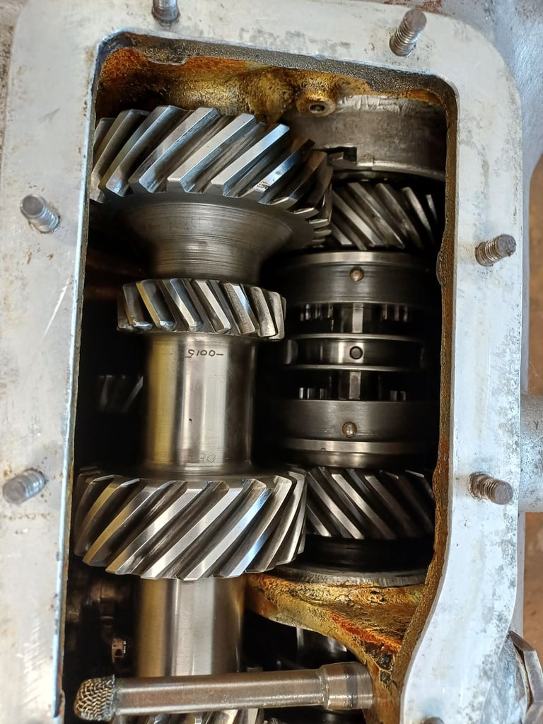Bentley MkVI manual gearbox suitable for 1945-55 models fitted with manual gearbox.