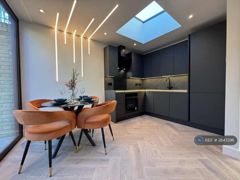 1 bedroom house in Penywern Road, London, SW5 (1 bed) (#2647296)