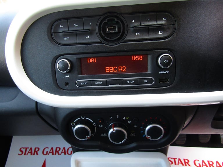 2016 Renault Twingo 1.0 SCe Play Euro 6 5dr HATCHBACK Petrol Manual