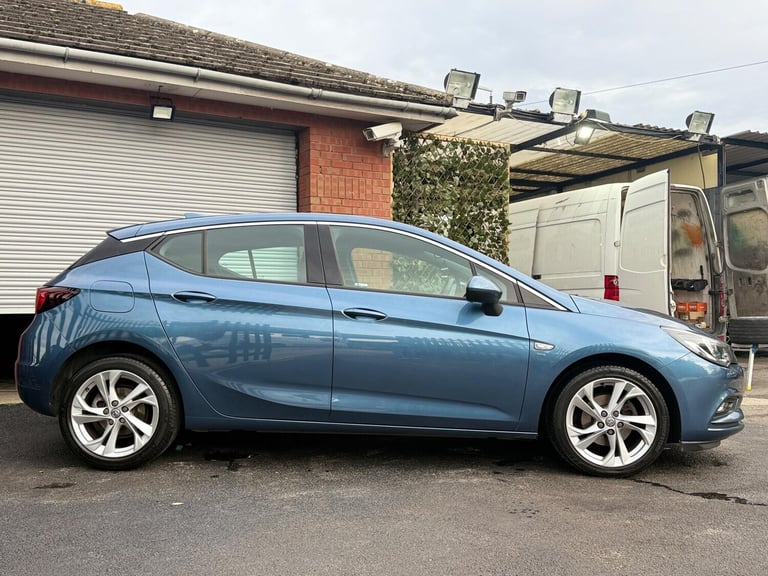 2016 Vauxhall Astra 1.4i Turbo SRi Nav Euro 6 5dr HATCHBACK Petrol Manual