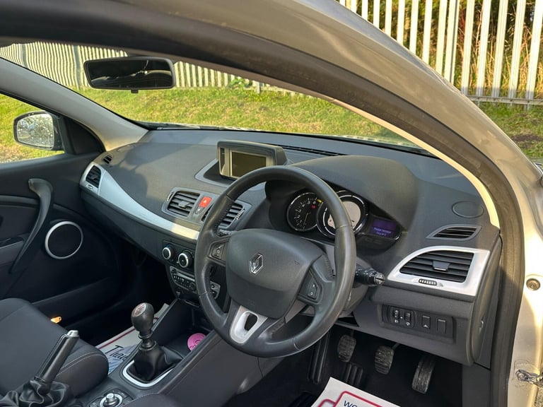 RENAULT MEGANE 1.6 16V Dynamique TomTom 2011