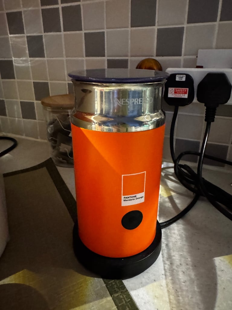 Vertuo Pop Pantone Edition