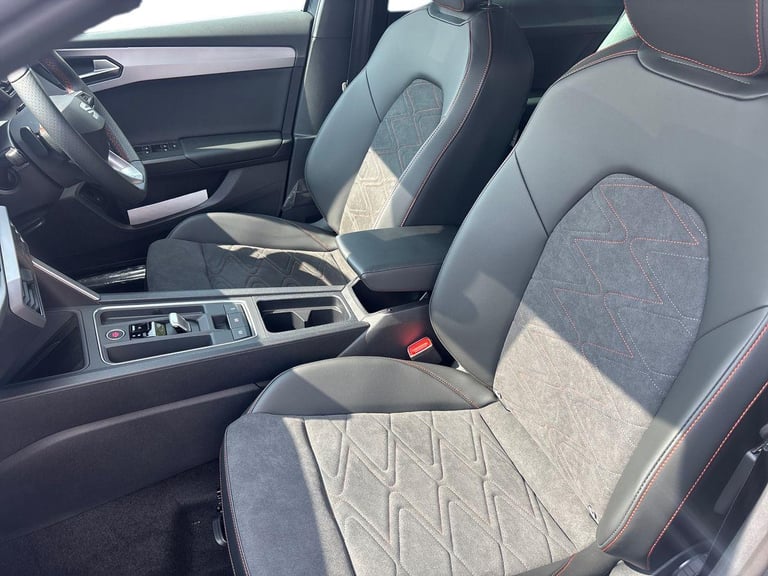  SEAT Leon e Hybrid 1.4 Ehybrid 13kwh Fr Sport Hatchback 5dr Petrol Plug In