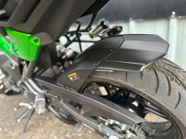 STUNNING LOW MILEAGE 2022/72 KAWASAKI VERSYS 1000 MOTORCYCLE 