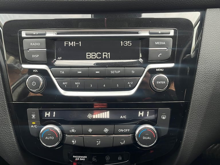 2017 Nissan Qashqai 1.2 DIG-T Acenta XTRON Euro 6 (s/s) 5dr HATCHBACK Petrol Automatic