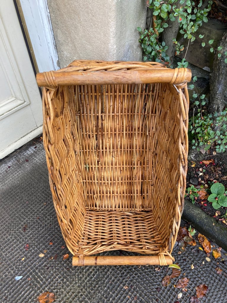 Storage basket