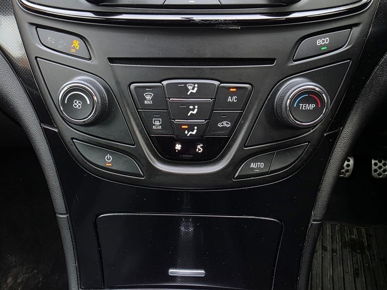 2015 Vauxhall Insignia 1.6 CDTi SRi Nav Euro 6 (s/s) 5dr HATCHBACK Diesel Manual