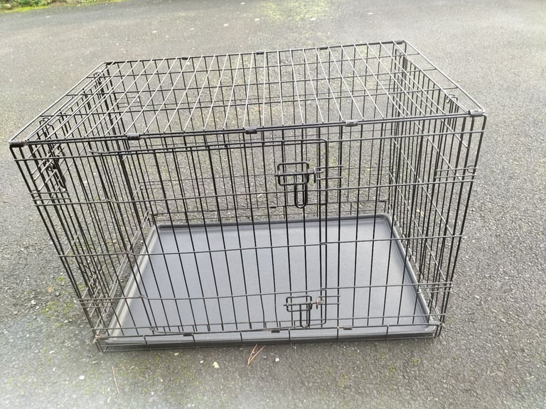Medium dog cage 