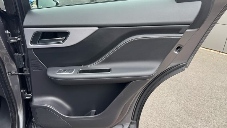 2017 Jaguar F-Pace 2.0d R-Sport 5dr Auto AWD Diesel Estate Estate Diesel Automatic