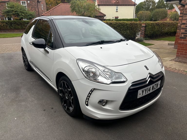 Citroen, DS3, Hatchback, 2014, Manual, 1560 (cc), 3 doors