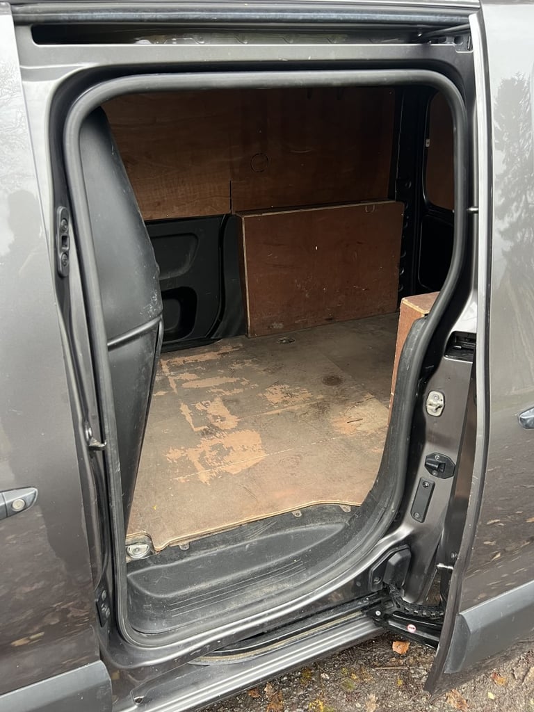 CITROEN BERLINGO 650 ENTERPRISE, GREY, AIR CONDITIONING, 3 SEAT CAB, EURO 6.