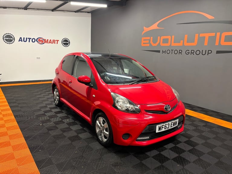 2013 Toyota AYGO 1.0 VVT-i Move with Style 5dr HATCHBACK Petrol Manual