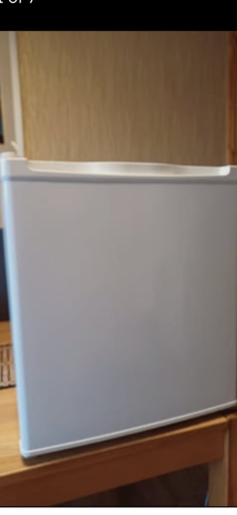 image for Fridge freezer worktop model/ delivery possible 