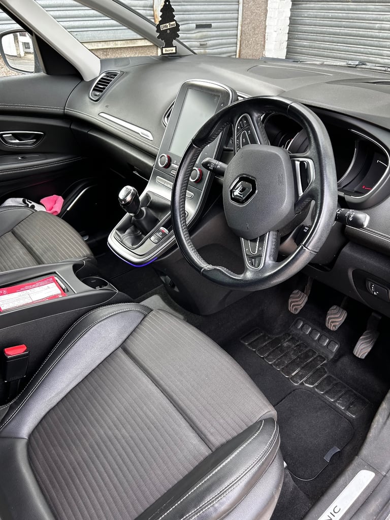 Renault, GRAND SCENIC, MPV, 2017, Manual, 1600 (cc), 5 doors