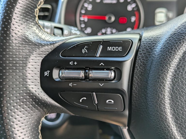 2023 Kia Stonic 1.0 T-GDi MHEV GT-Line S SUV 5dr Petrol Hybrid DCT Euro 6 (s/s) (118 bhp) HATCHBA...