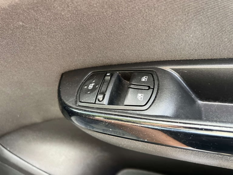 2019 Vauxhall Corsa 1.4 Corsa Design 5dr Hatchback Petrol Manual