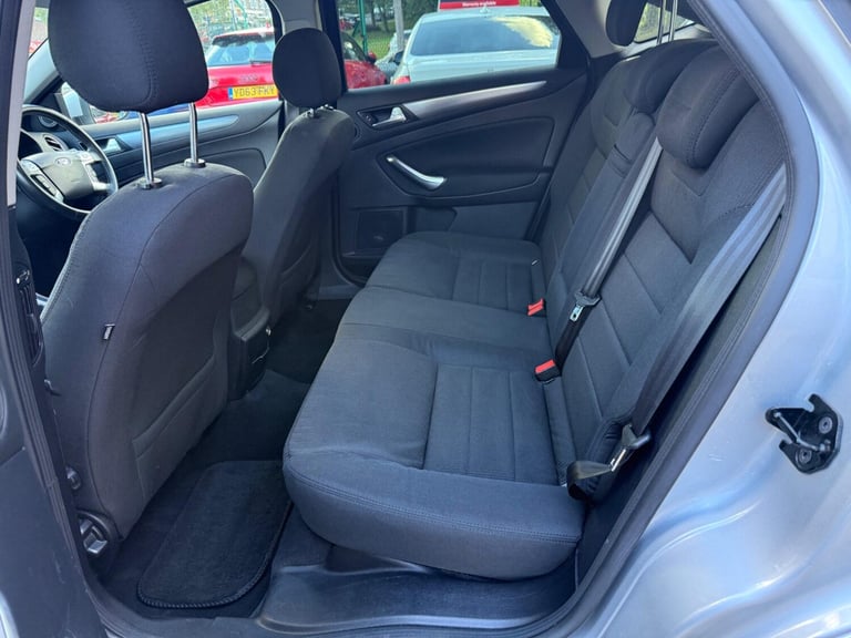  Ford Mondeo 1.8 TDCi Titanium + Euro 4 5dr Diesel Manual
