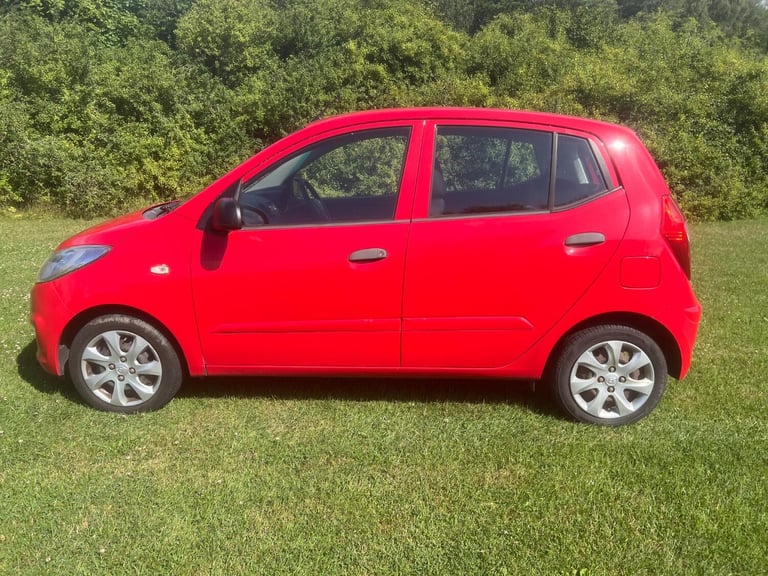 HYUNDAI I10 1.2 Classic Red Manual Petrol 2011