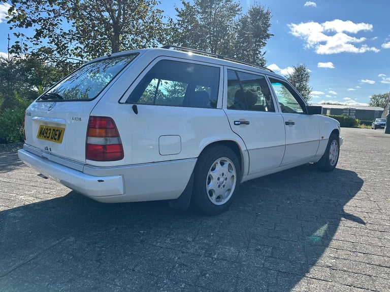 Mercedes-Benz, E CLASS, Estate, 1995, Automatic, 2996 (cc), 5 doors